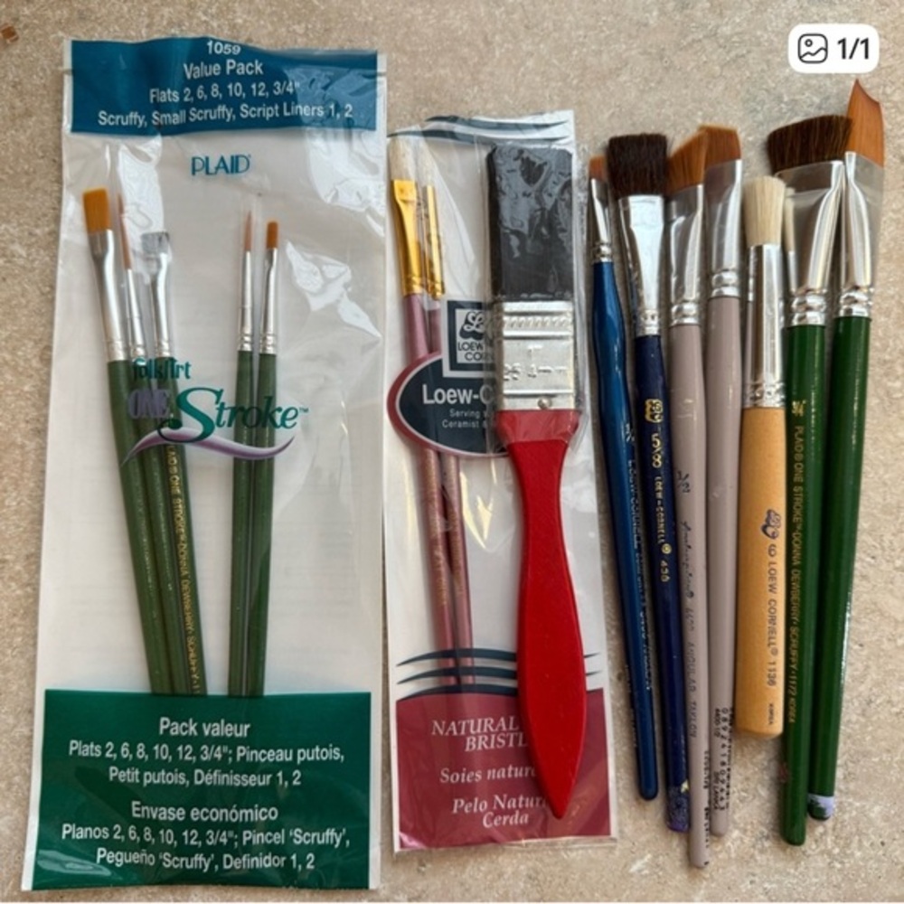 🫶🏻 Plaid and Loew-Cornell and other Paint Brush Set